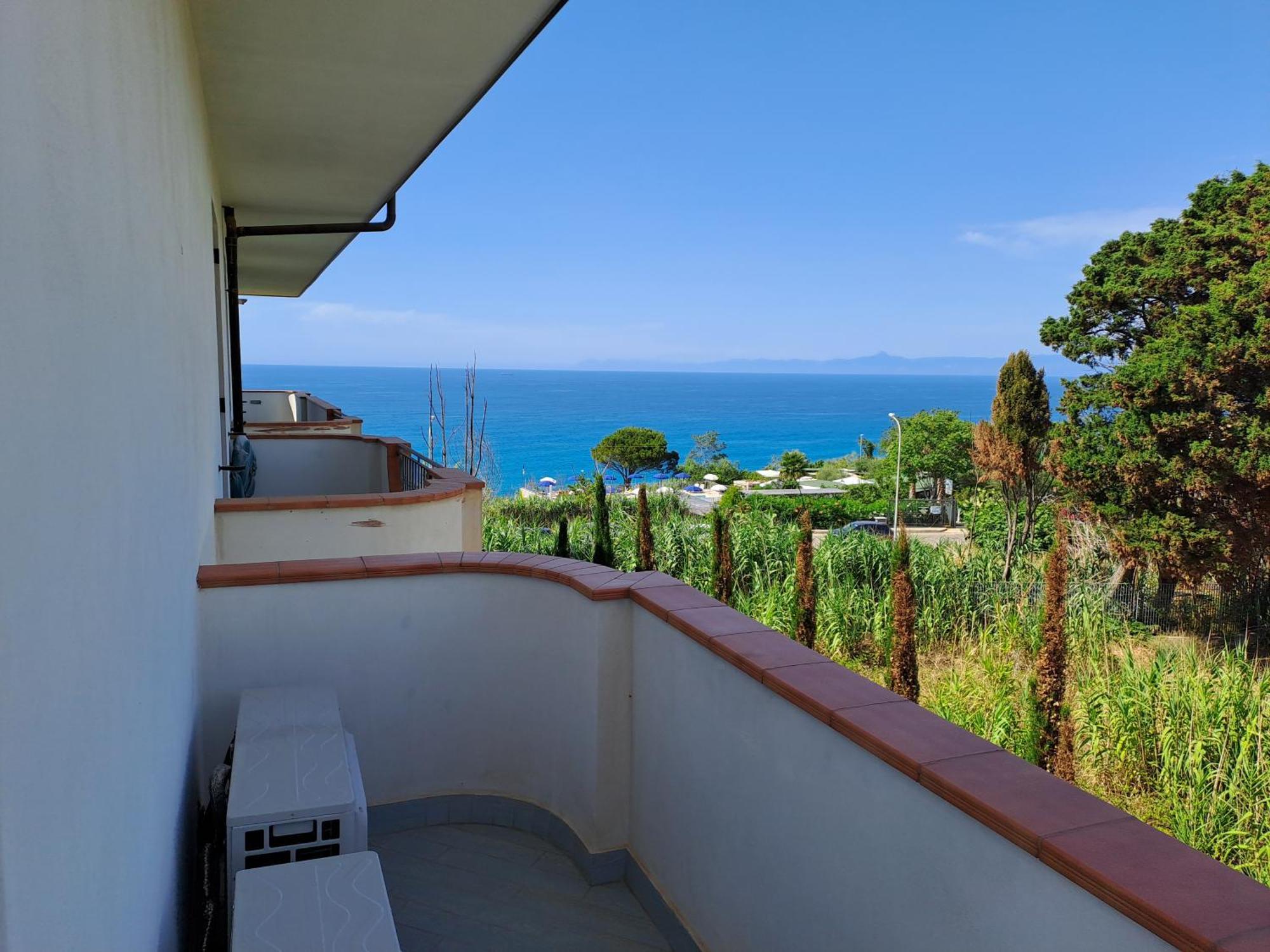 Terrazza Michelino Apartment Parghelia Luaran gambar
