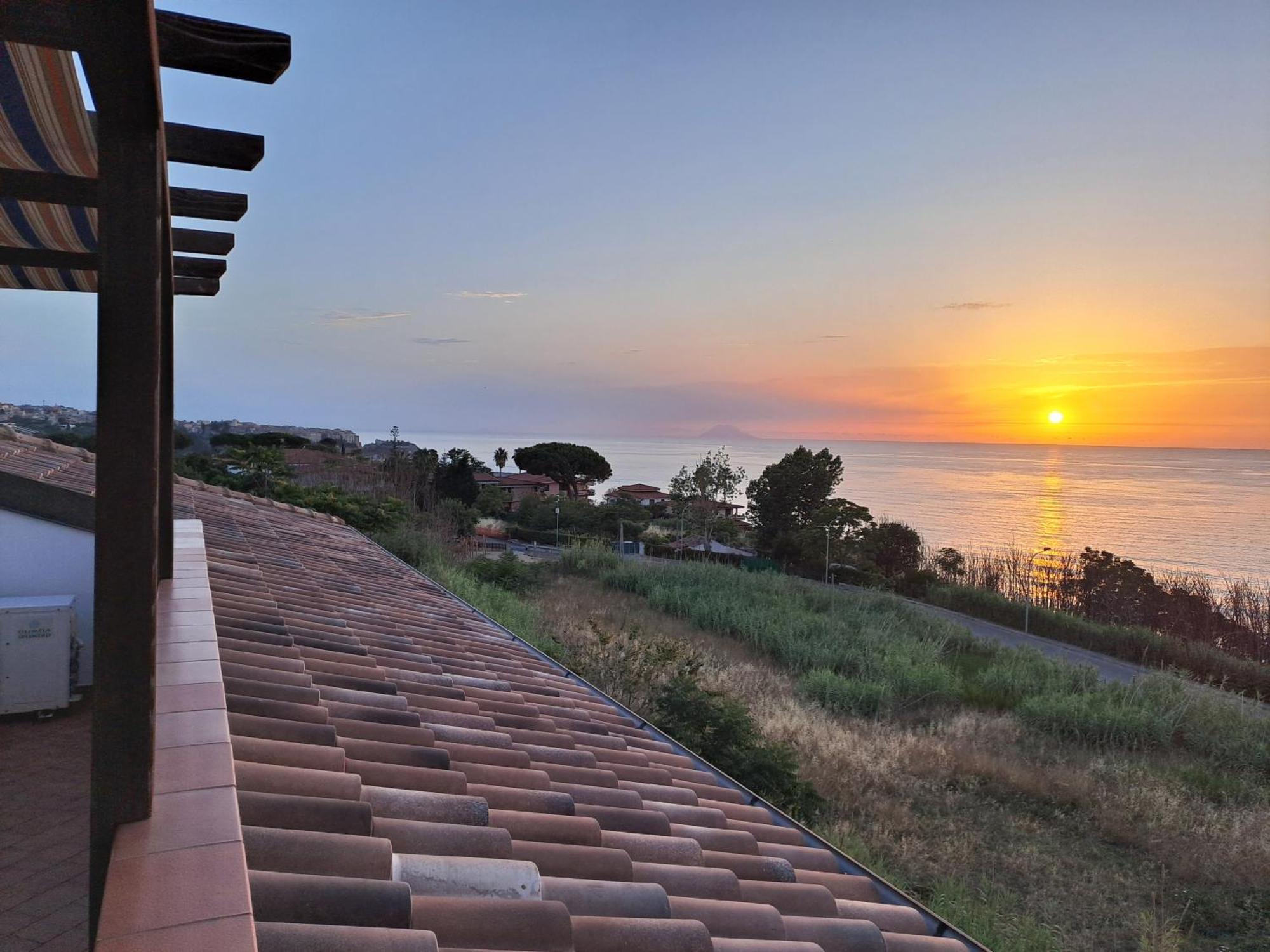 Terrazza Michelino Apartment Parghelia Luaran gambar