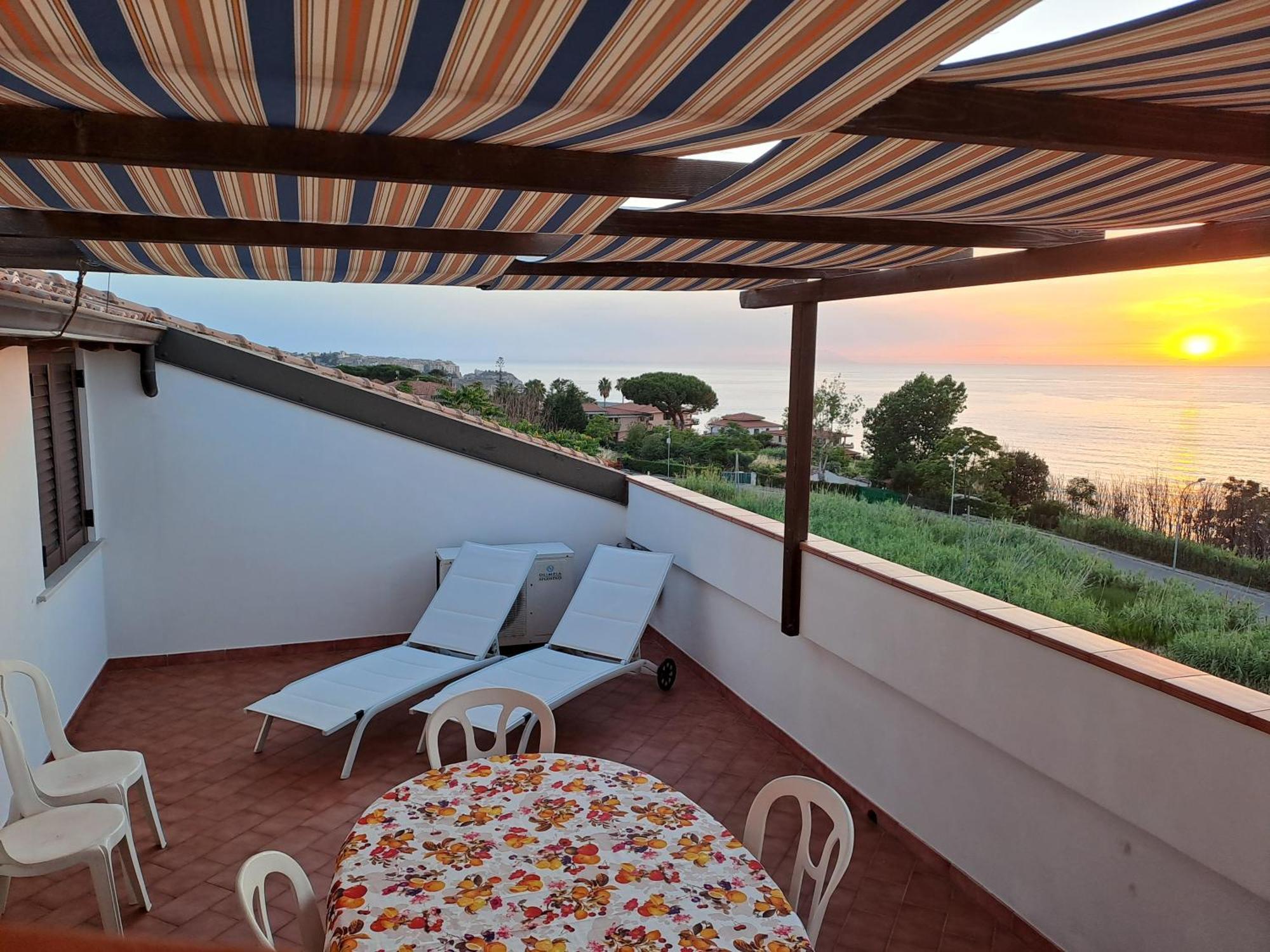 Terrazza Michelino Apartment Parghelia Luaran gambar